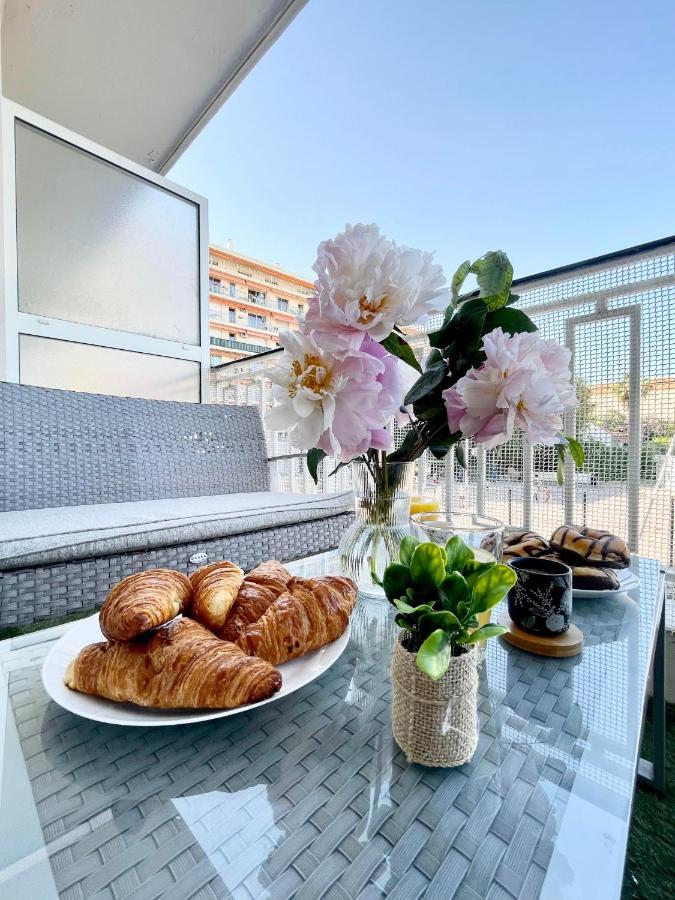 Comfortable Apartment With Parking - Antibes Riviera المظهر الخارجي الصورة
